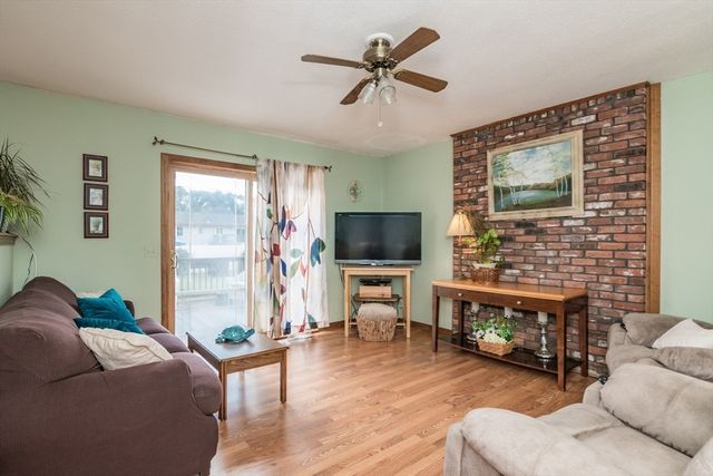 22 Beech Hill Rd, Agawam, MA 01030