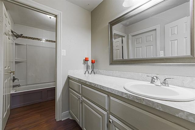 6203 Oak Bay Drive, Houston, TX 77091