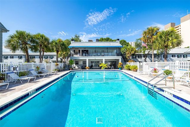 6950 AVENUE DES PALAIS 2A, South Pasadena, FL 33707