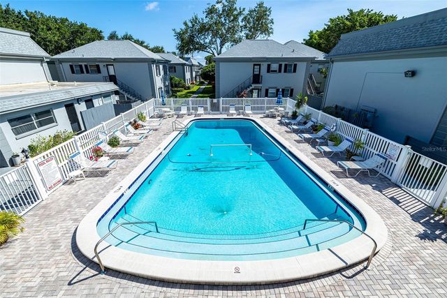 6950 AVENUE DES PALAIS 2A, South Pasadena, FL 33707