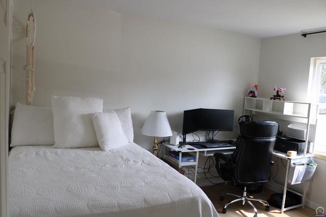 5440 SW 12th Ter Apt 2, Topeka, KS 66604