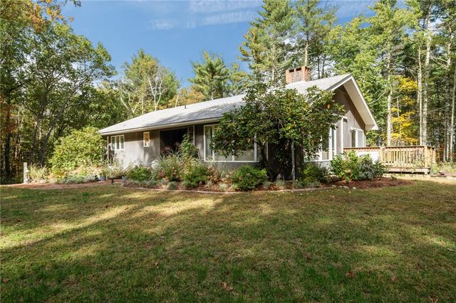 33 Slavin Path, Glocester, RI 02814