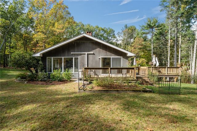 33 Slavin Path, Glocester, RI 02814