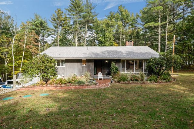 33 Slavin Path, Glocester, RI 02814