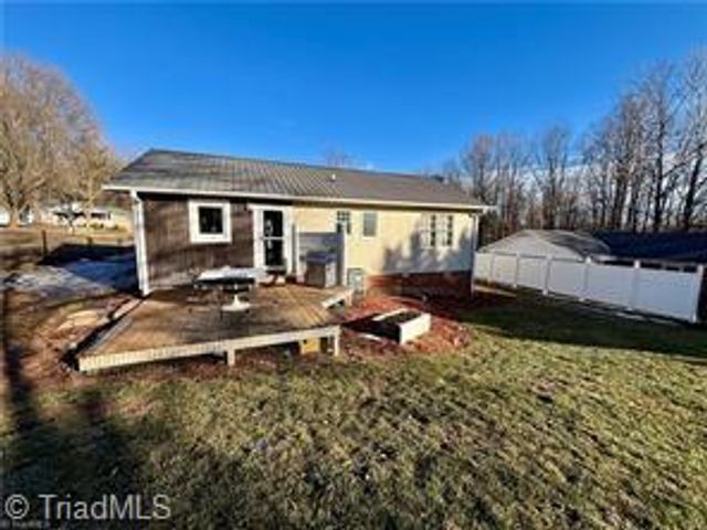 144 Strawberry Lane, Mount Airy, NC 27030