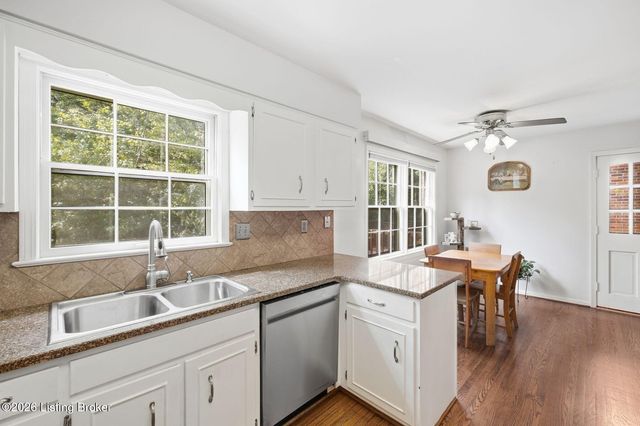 2324 Thornhill Rd, Louisville, KY 40222