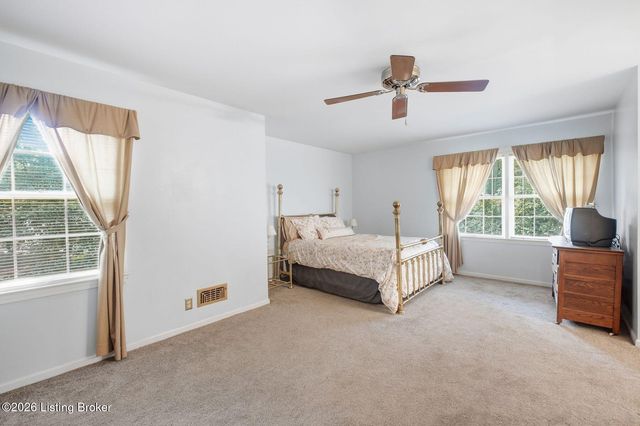 2324 Thornhill Rd, Louisville, KY 40222