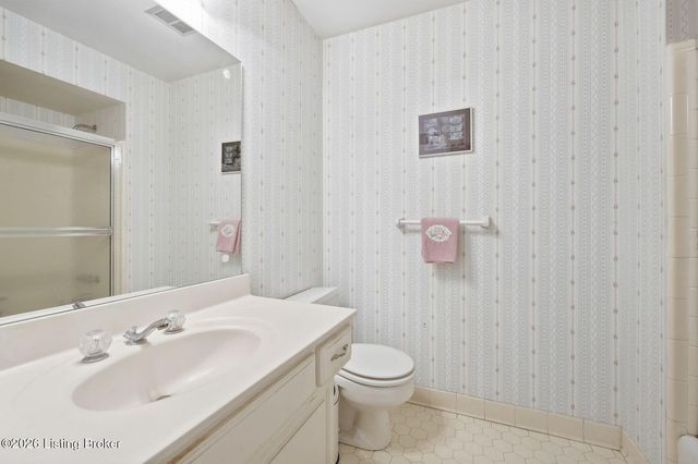 2324 Thornhill Rd, Louisville, KY 40222