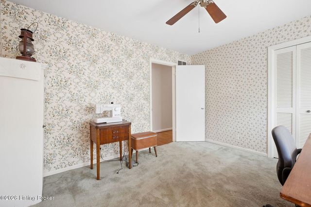 2324 Thornhill Rd, Louisville, KY 40222