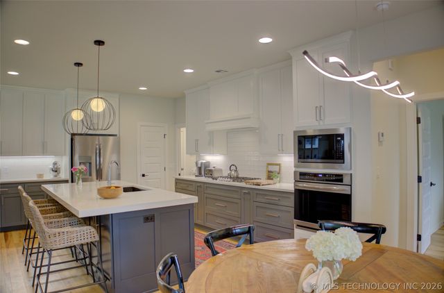 12238 S 102nd East Avenue, Bixby, OK 74008