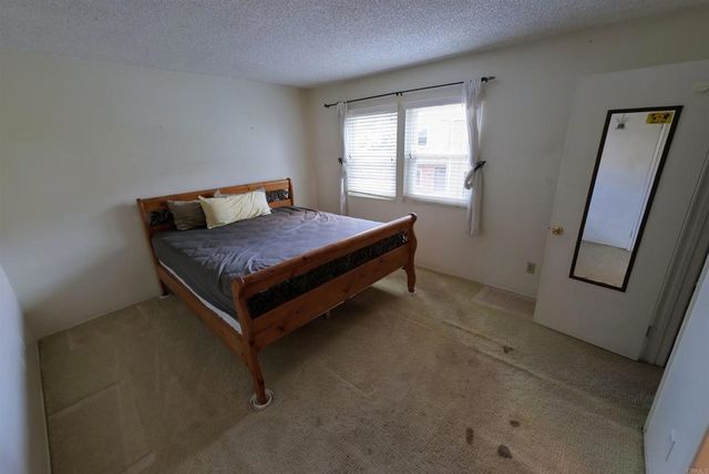 7887 Rancho Fanita Dr. B, Santee, CA 92071