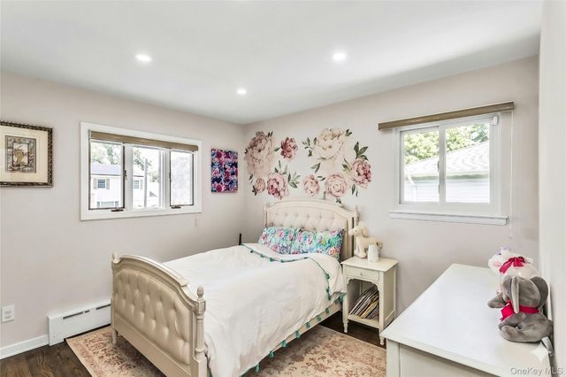 15 Lois Lane, Old Bethpage, NY 11804