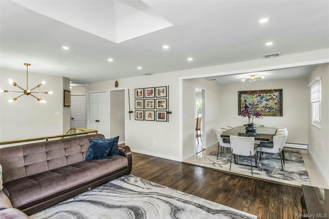 15 Lois Lane, Old Bethpage, NY 11804