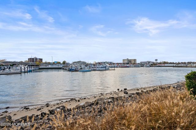 241 Schooner Circle 214, Neptune Township, NJ 07753