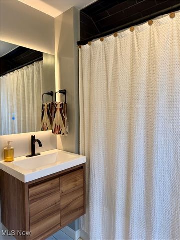 4334 W 60th Street, Cleveland, OH 44144