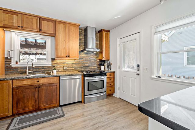 1879 Montreal Avenue, Saint Paul, MN 55116