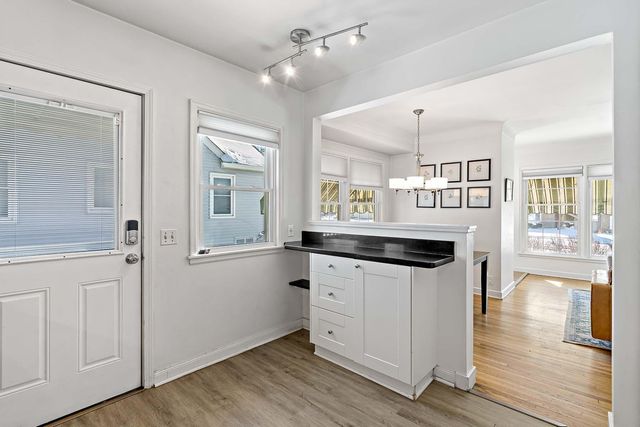 1879 Montreal Avenue, Saint Paul, MN 55116