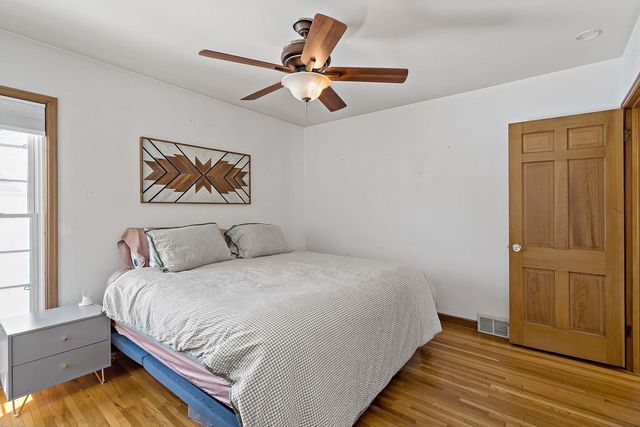 1879 Montreal Avenue, Saint Paul, MN 55116