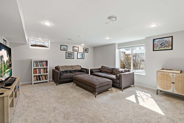 1879 Montreal Avenue, Saint Paul, MN 55116