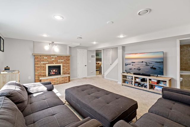 1879 Montreal Avenue, Saint Paul, MN 55116