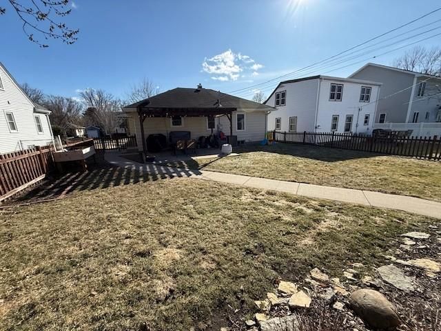 1879 Montreal Avenue, Saint Paul, MN 55116