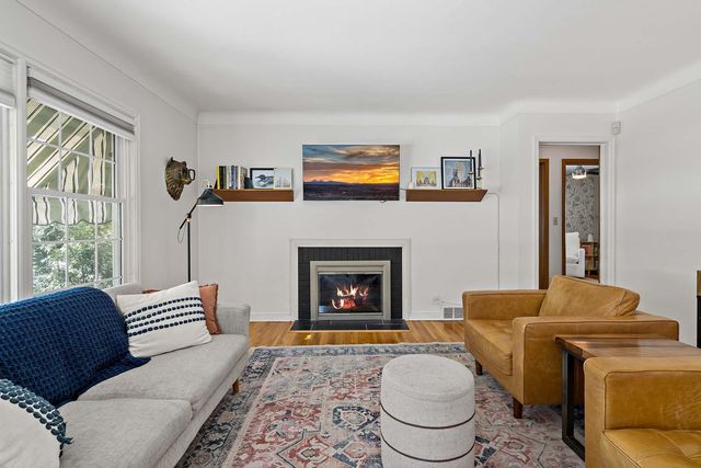 1879 Montreal Avenue, Saint Paul, MN 55116