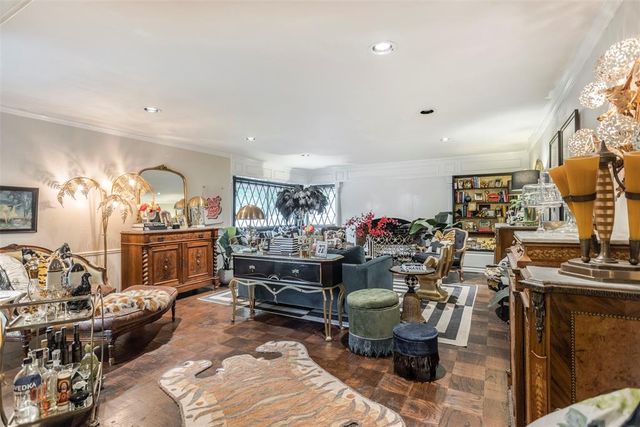 6101 N Barnes Avenue, Oklahoma City, OK 73112