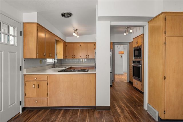 3528 W Glass Ave, Spokane, WA 99205