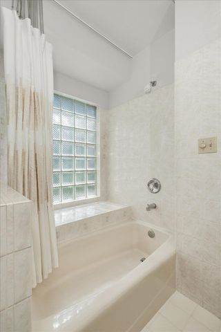 3528 W Glass Ave, Spokane, WA 99205