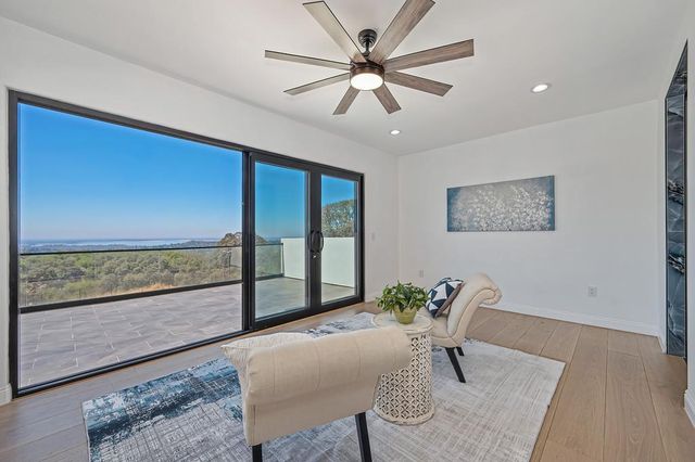 2040 W Green Springs Rd, El Dorado Hills, CA 95762