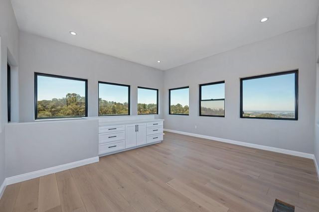 2040 W Green Springs Rd, El Dorado Hills, CA 95762