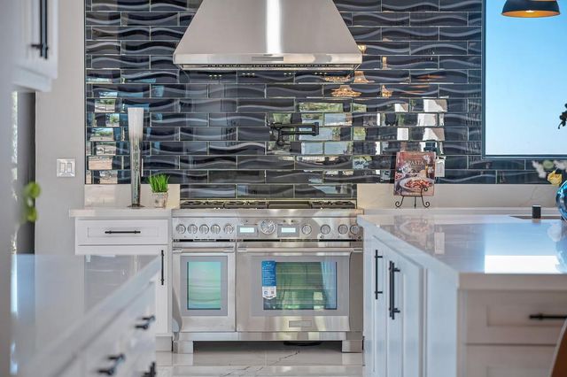 2040 W Green Springs Rd, El Dorado Hills, CA 95762