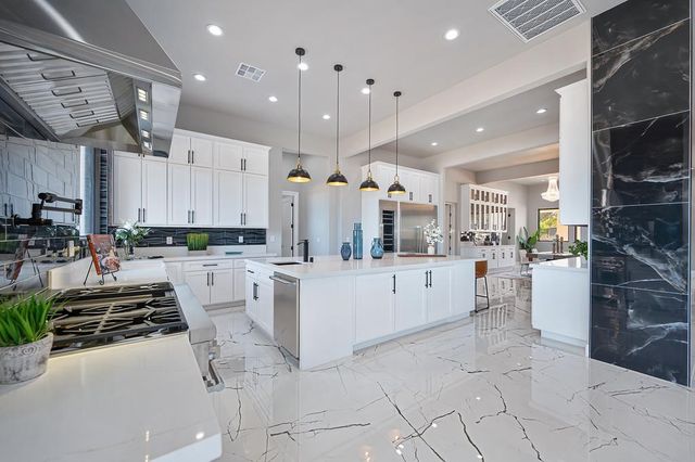 2040 W Green Springs Rd, El Dorado Hills, CA 95762