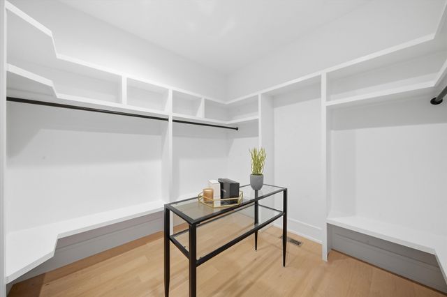 1914 N Rockwell Street, Chicago, IL 60647