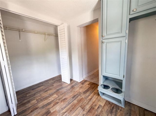 2228 N ORANGE AVENUE, Sarasota, FL 34234