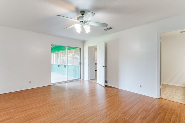 2107 Briarwood Boulevard, Arlington, TX 76013