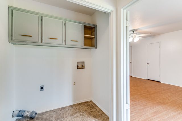 2107 Briarwood Boulevard, Arlington, TX 76013