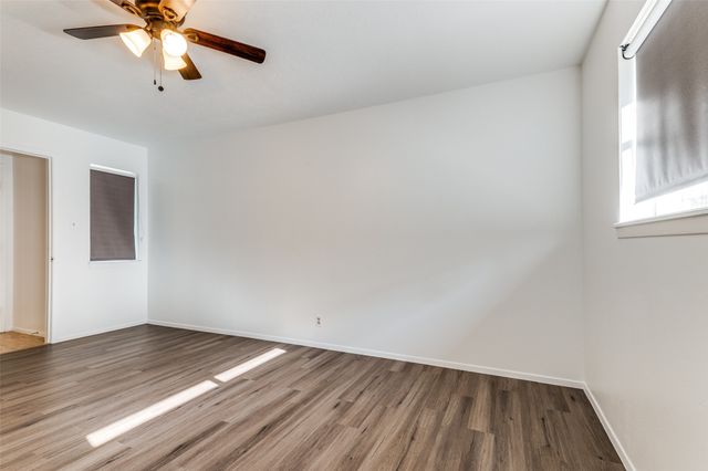 2107 Briarwood Boulevard, Arlington, TX 76013