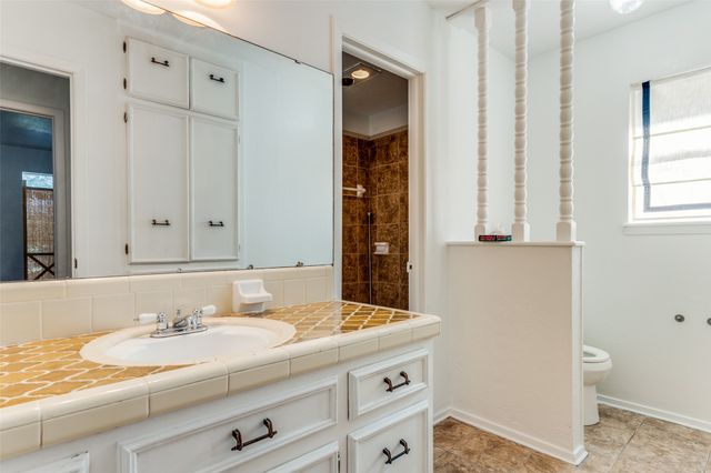 2107 Briarwood Boulevard, Arlington, TX 76013