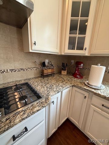17037 Windon Ct, Moseley, VA 23120