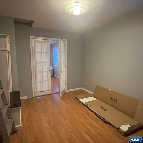 165 Woods Avenue 2nd Fl., Bergenfield, NJ 07621