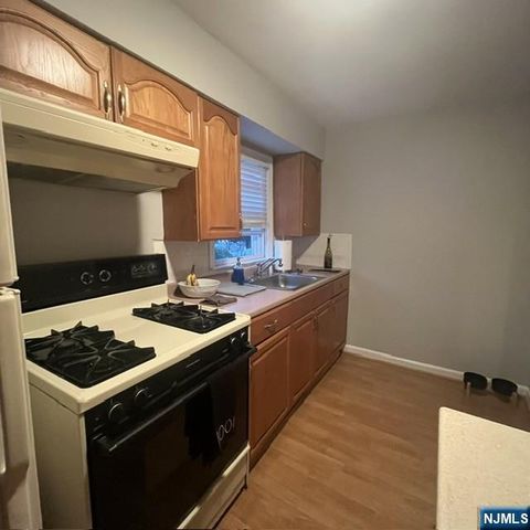 165 Woods Avenue 2nd Fl., Bergenfield, NJ 07621