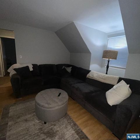 165 Woods Avenue 2nd Fl., Bergenfield, NJ 07621