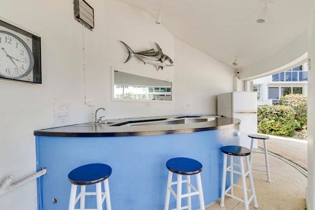 2800 N FLAGLER Drive 815, West Palm Beach, FL 33407