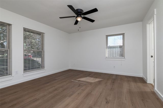 5620 Ledgestone Drive, Fort Worth, TX 76132