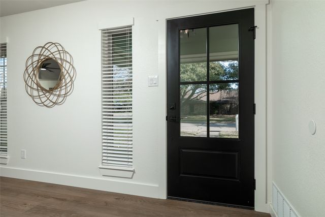 5620 Ledgestone Drive, Fort Worth, TX 76132