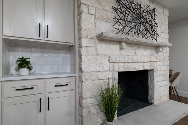 5620 Ledgestone Drive, Fort Worth, TX 76132