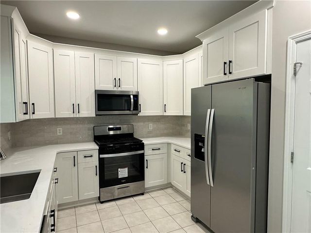 205 Foe Creek Court, Roswell, GA 30076