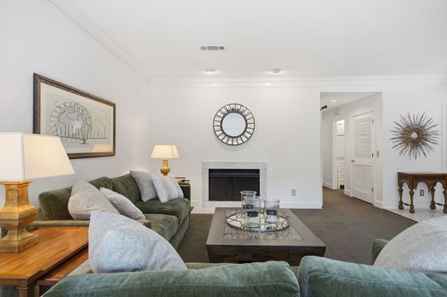 207 Ashlawn Ct, Nashville, TN 37215