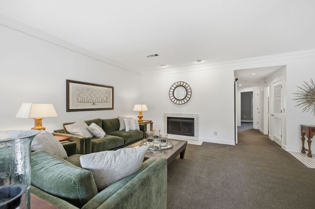207 Ashlawn Ct, Nashville, TN 37215